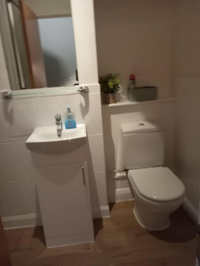 נוטינגהאם Penllech House - Huku Kwetu Notts - 3 Bedroom Spacious Lovely And Cosy With A Free Parking- Affordable And Suitable To Group Business Travellers מראה חיצוני תמונה