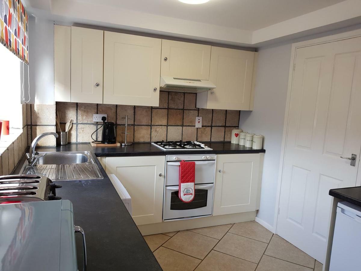 נוטינגהאם Penllech House - Huku Kwetu Notts - 3 Bedroom Spacious Lovely And Cosy With A Free Parking- Affordable And Suitable To Group Business Travellers מראה חיצוני תמונה