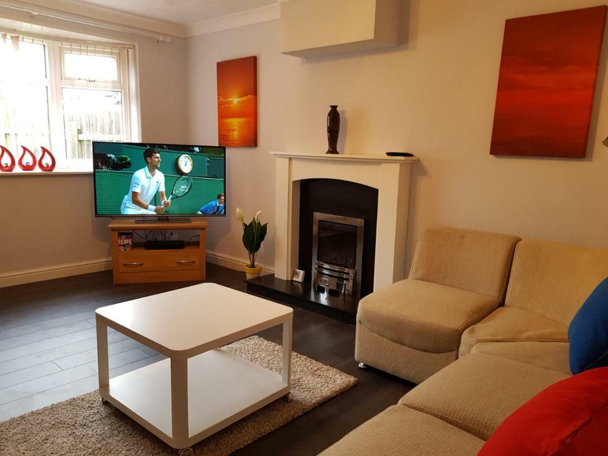 נוטינגהאם Penllech House - Huku Kwetu Notts - 3 Bedroom Spacious Lovely And Cosy With A Free Parking- Affordable And Suitable To Group Business Travellers מראה חיצוני תמונה