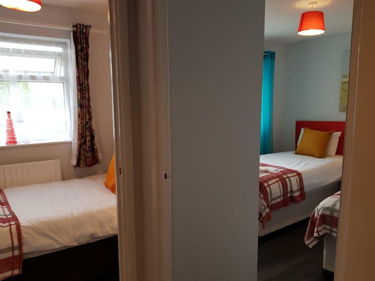 נוטינגהאם Penllech House - Huku Kwetu Notts - 3 Bedroom Spacious Lovely And Cosy With A Free Parking- Affordable And Suitable To Group Business Travellers מראה חיצוני תמונה