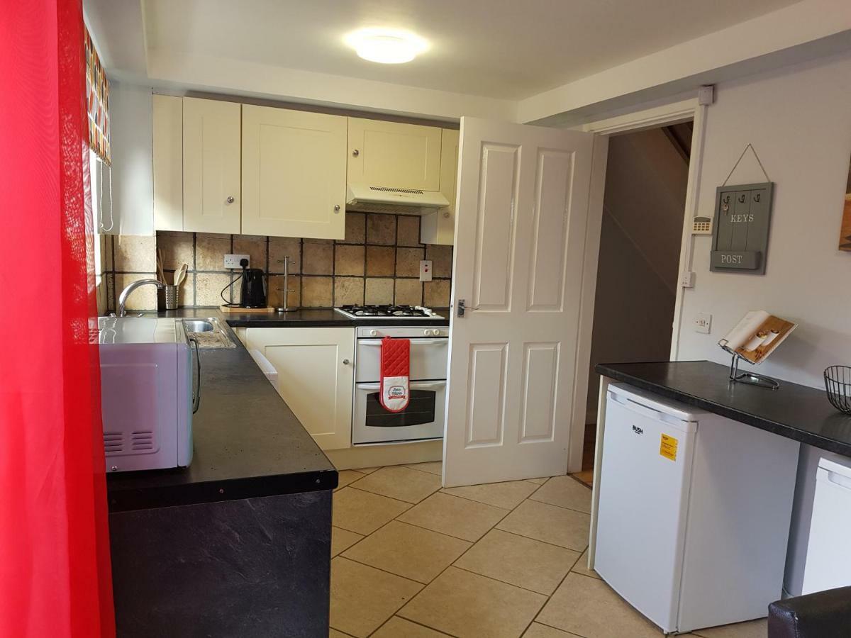 נוטינגהאם Penllech House - Huku Kwetu Notts - 3 Bedroom Spacious Lovely And Cosy With A Free Parking- Affordable And Suitable To Group Business Travellers מראה חיצוני תמונה